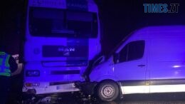 Подвійна ДТП під Житомиром: одному з водіїв стало зле за кермом