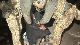 СБУ та Нацполіція затримали на Житомирщині рекетирів, які «вибивали» гроші з важкопораненого воїна ЗСУ та його дружини