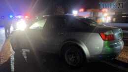 Під Житомиром молодик на викраденому автомобілі влетів у відбійник