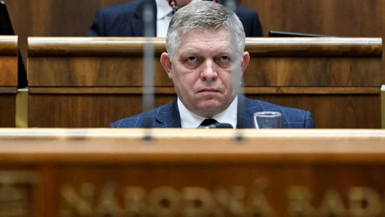 Фіцо звинуватив Україну в кібератаці на медичну страхову компанію