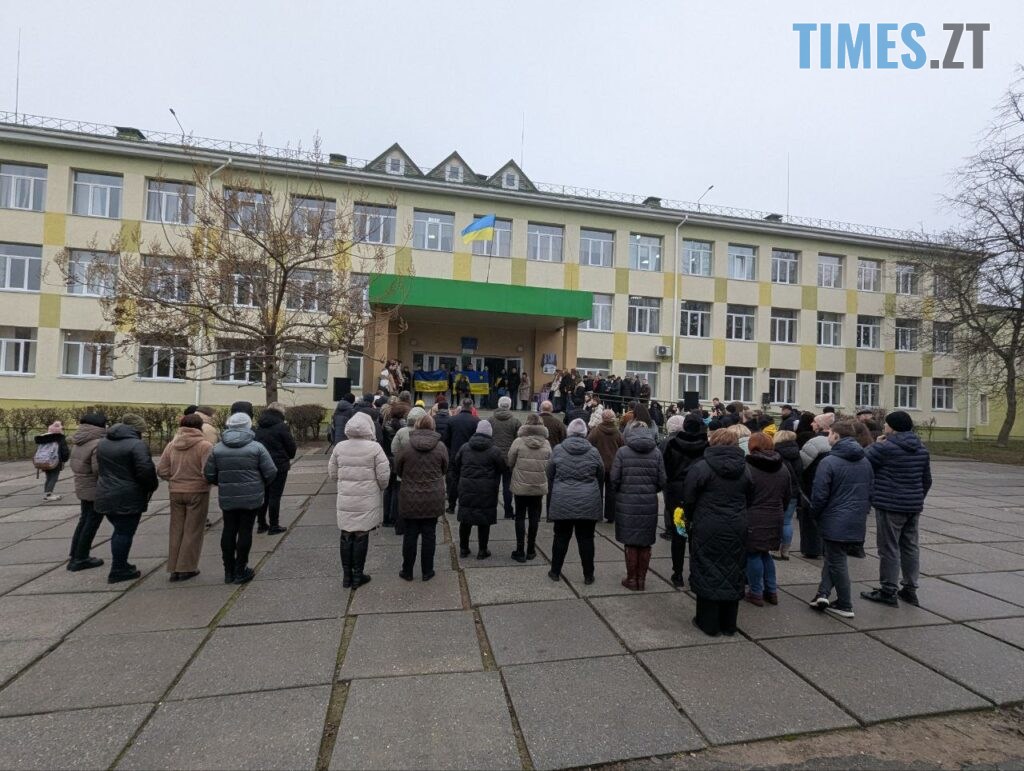 В Житомирі відкрили меморіальну дошку на честь загиблого Героя Олега Чередніченка (ФОТО)