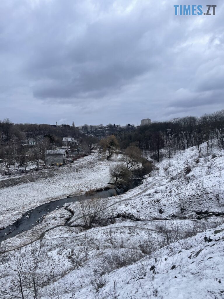 Берега Кам’янки у Житомирі: водоспад Коденка місцеві перетворили на смітник (ФОТО)