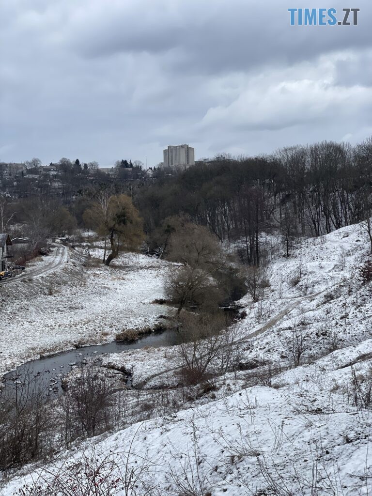 Берега Кам’янки у Житомирі: водоспад Коденка місцеві перетворили на смітник (ФОТО)