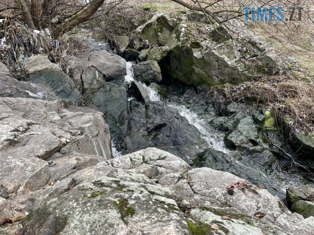 Берега Кам’янки у Житомирі: водоспад Коденка місцеві перетворили на смітник (ФОТО)