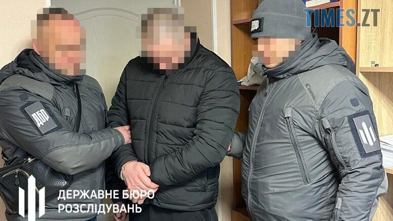 Плата за право на відпустку: ДБР затримало посадовця військової частини, який зібрав «данину» на 1 млн грн із підлеглих