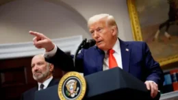 Шоу продовжується: Трамп пригрозив ірану бомбардуванням, а росії - запровадженням додаткових мит на нафту