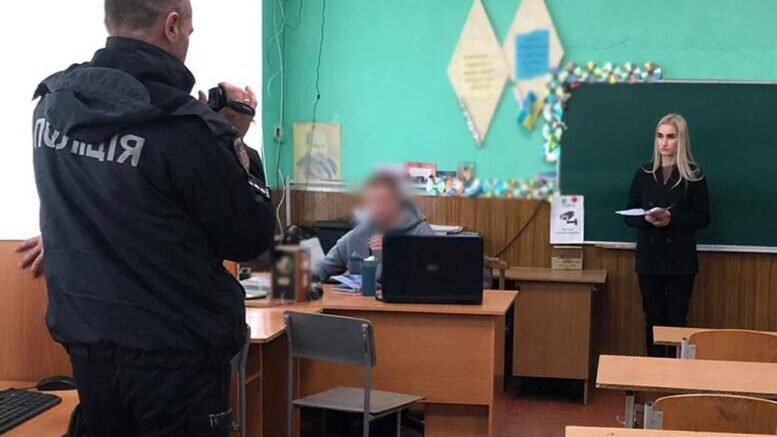 У Малині за побиття ліцеїстів оголошено про підозру вчителю інформатики