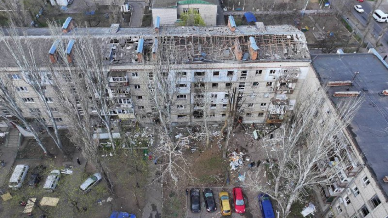 Вночі російські терористи підступно атакували житлові квартали Миколаєва та Харкова