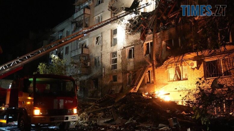 Вночі російські терористи завдали десятки цілеспрямованих ракетних ударів по житлових будинках українців