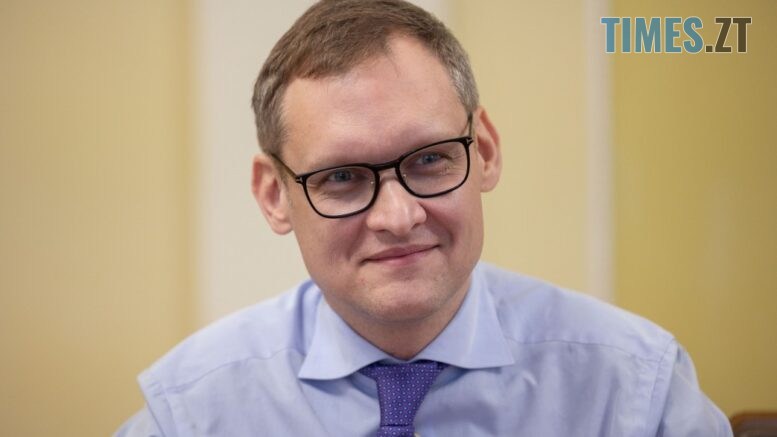 Ексзаступнику Офісу Президента оголосили нову підозру в одержанні хабара у 100 000 доларів США