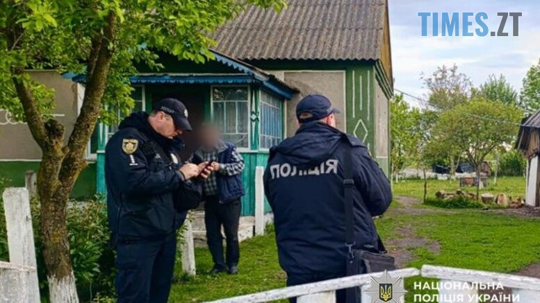 На Звягельщині чоловік мало не забив до смерті односельця сапкою