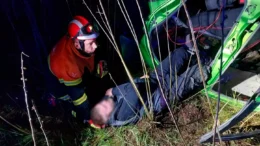 У ДТП в Оліївці постраждало троє людей: двох довелося діставати рятувальникам