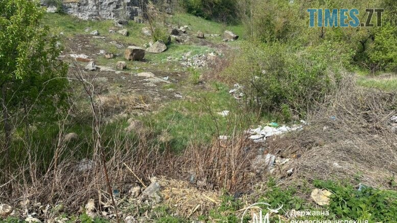 У двох районах Житомирщини екологи виявили стихійні сміттєзвалища