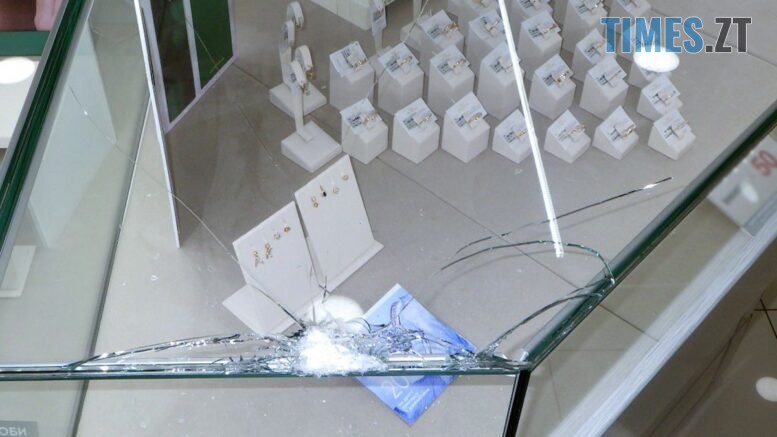 У Бердичеві містянин намагався пограбувати ювелірний магазин
