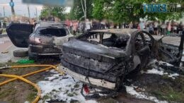 У Житомирі п'яний водій влетів на швидкості у припарковані автомобілі: подробиці