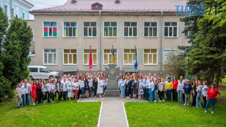 Традиційний флешмоб до Дня вишиванки влаштували в Поліському університеті
