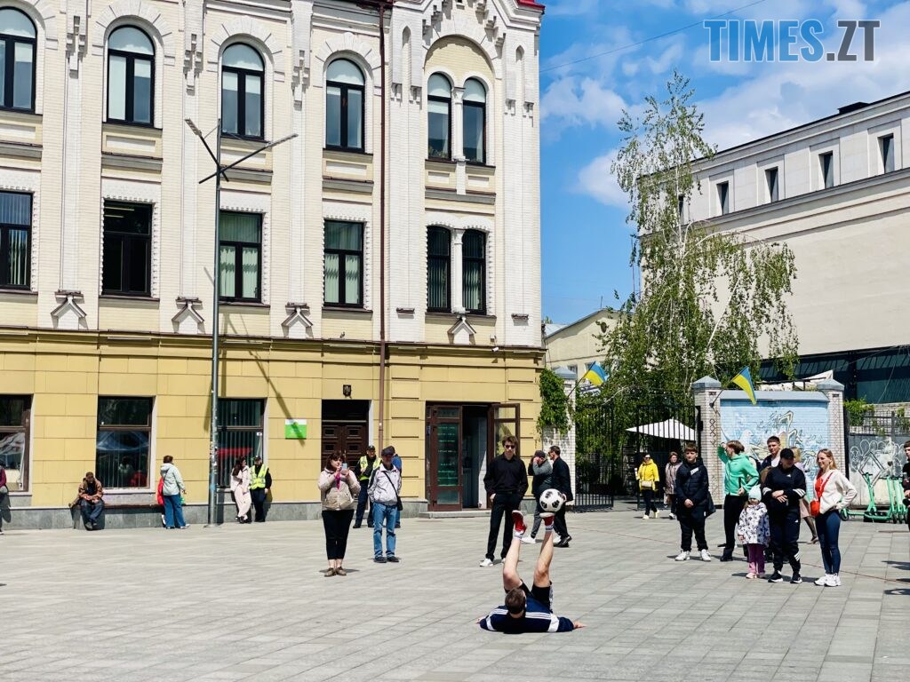 Збирають на FPV-дрони для ЗСУ: благодійний турнір “3×3” влаштували в центрі Житомира (ФОТО)