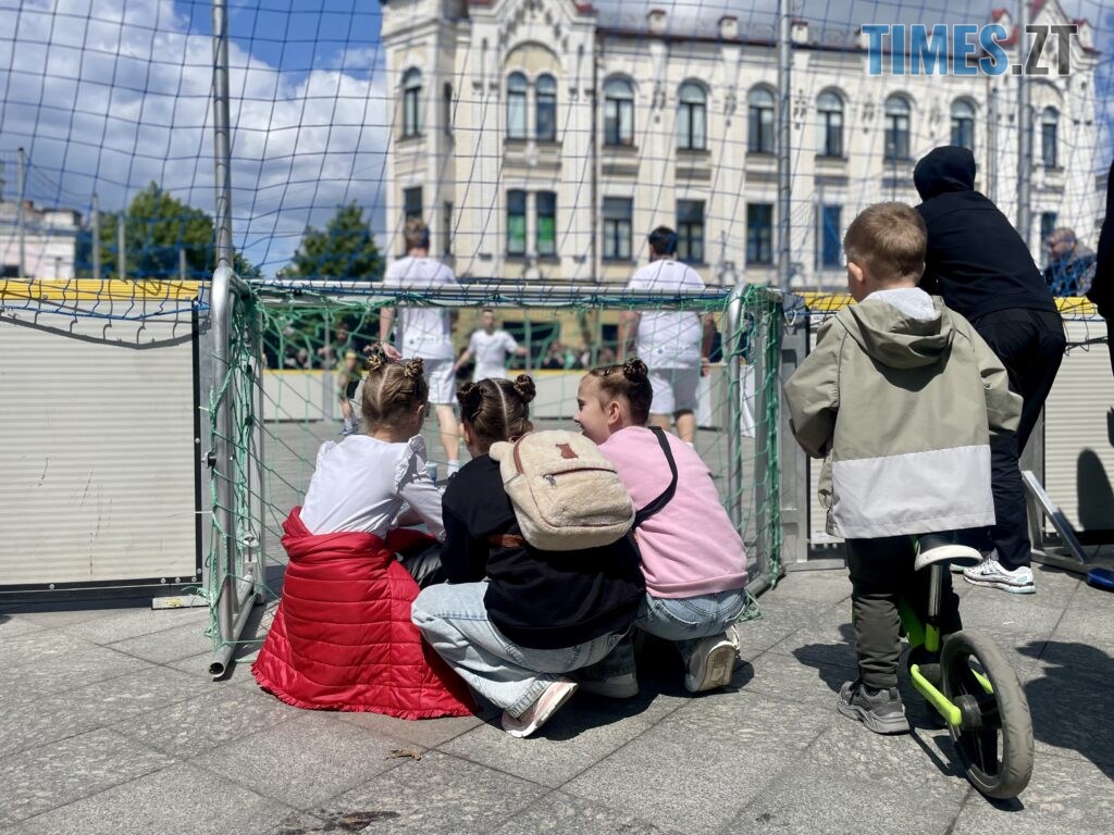 Збирають на FPV-дрони для ЗСУ: благодійний турнір “3×3” влаштували в центрі Житомира (ФОТО)