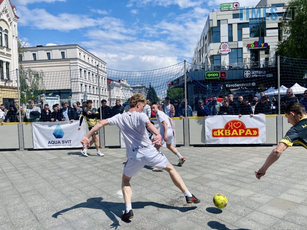 Збирають на FPV-дрони для ЗСУ: благодійний турнір “3×3” влаштували в центрі Житомира (ФОТО)