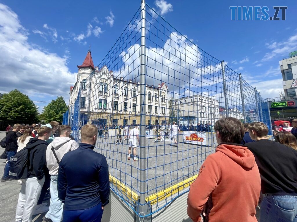 Збирають на FPV-дрони для ЗСУ: благодійний турнір “3×3” влаштували в центрі Житомира (ФОТО)