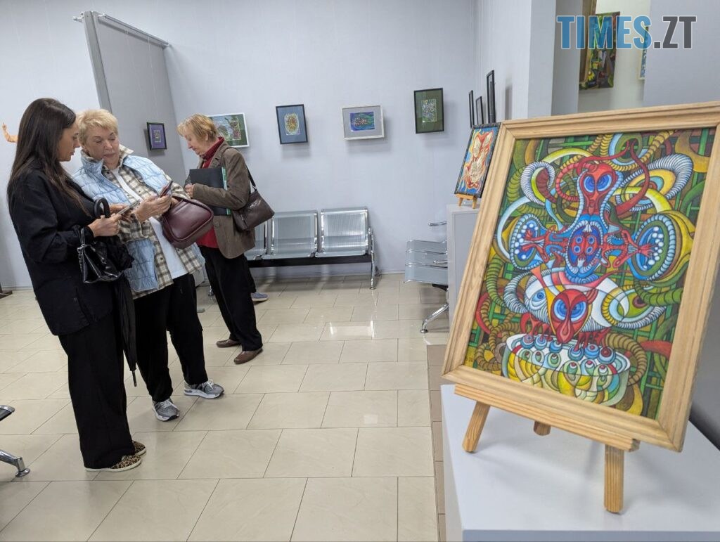 В Житомирі відкрилася виставка безвимірних світів Леоніда Білого (ФОТО)