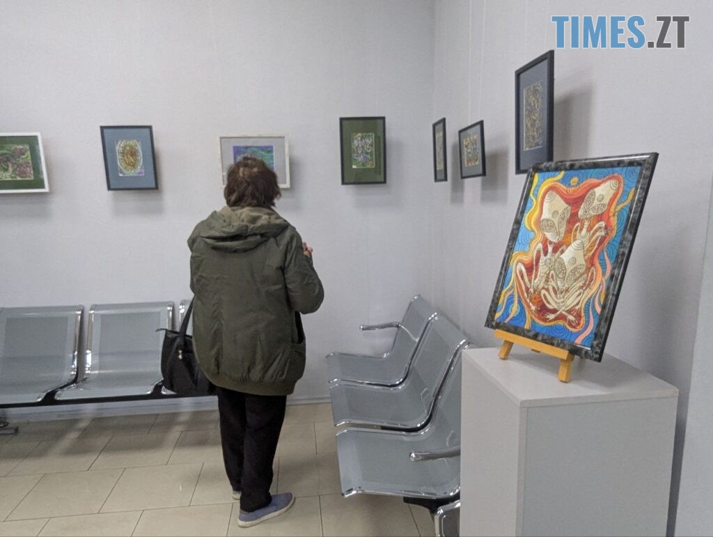 В Житомирі відкрилася виставка безвимірних світів Леоніда Білого (ФОТО)
