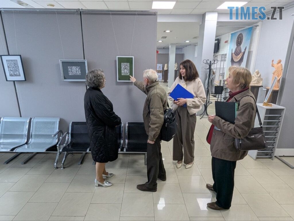 В Житомирі відкрилася виставка безвимірних світів Леоніда Білого (ФОТО)