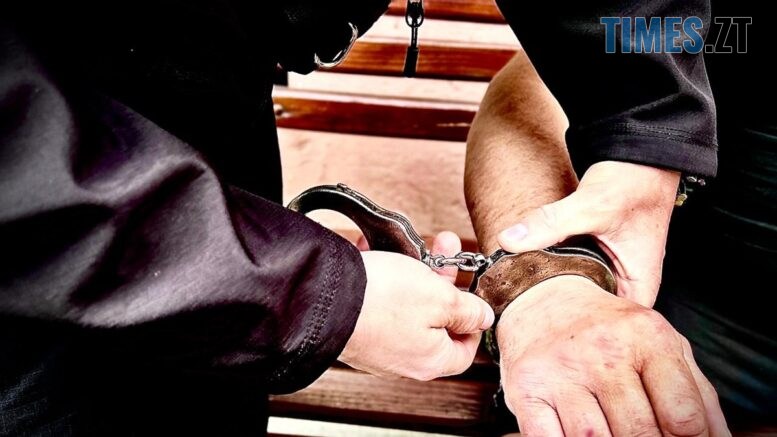 Звягельські правоохоронці встановили особу вбивці чоловіка, тіло якого в центрі міста виявили перехожі