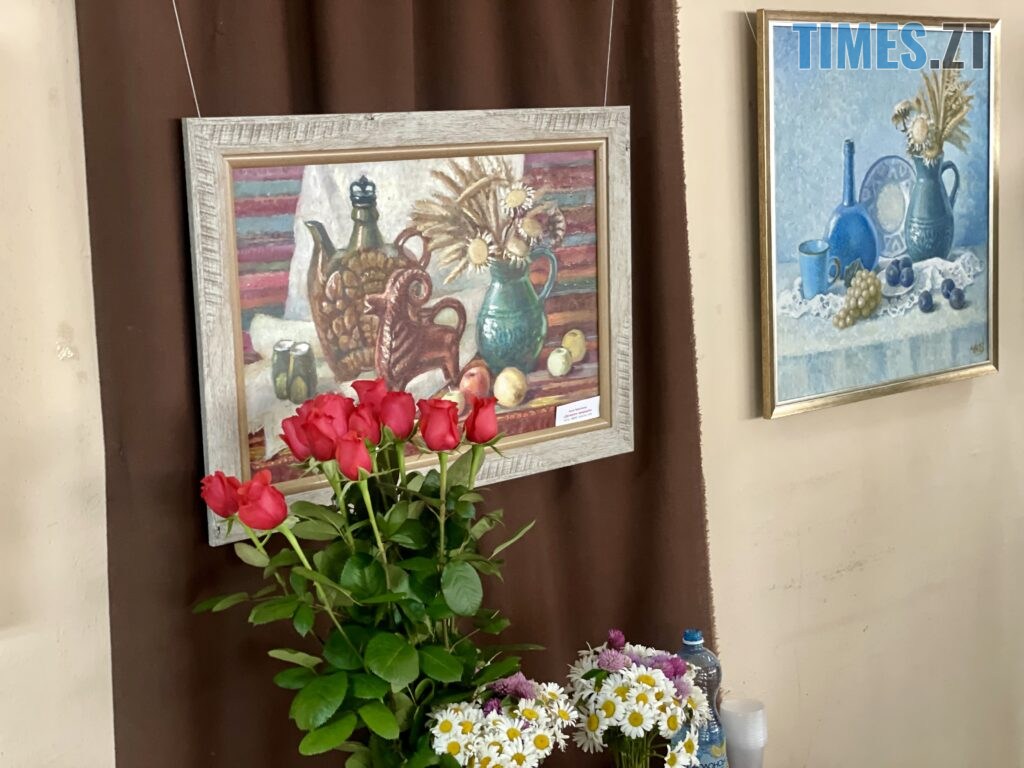 «Дотиком традицій»: у Житомирі триває художня виставка Алли Черніченко та Тетяни Коломієць (ФОТО)