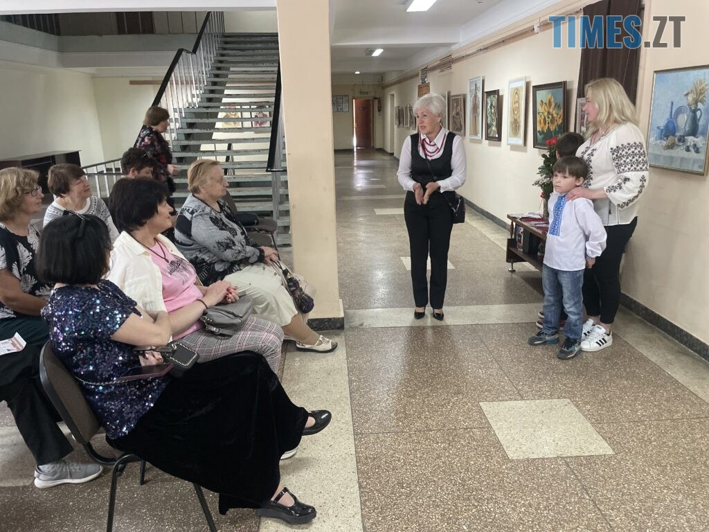 «Дотиком традицій»: у Житомирі триває художня виставка Алли Черніченко та Тетяни Коломієць (ФОТО)