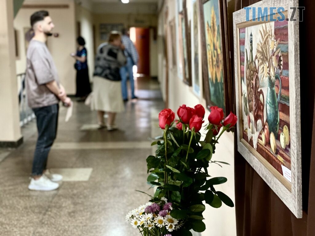«Дотиком традицій»: у Житомирі триває художня виставка Алли Черніченко та Тетяни Коломієць (ФОТО)