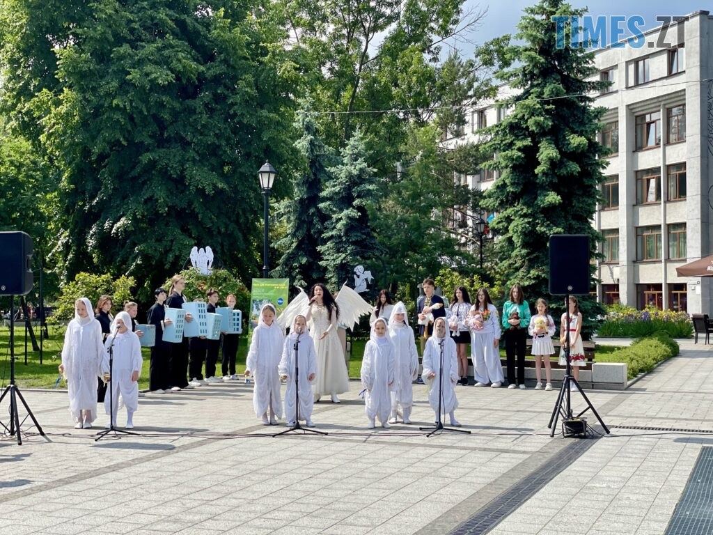 “Тиша, що говорить”: у Житомирі вшанували пам’ять дітей, які загинули від рук окупантів (ФОТО)
