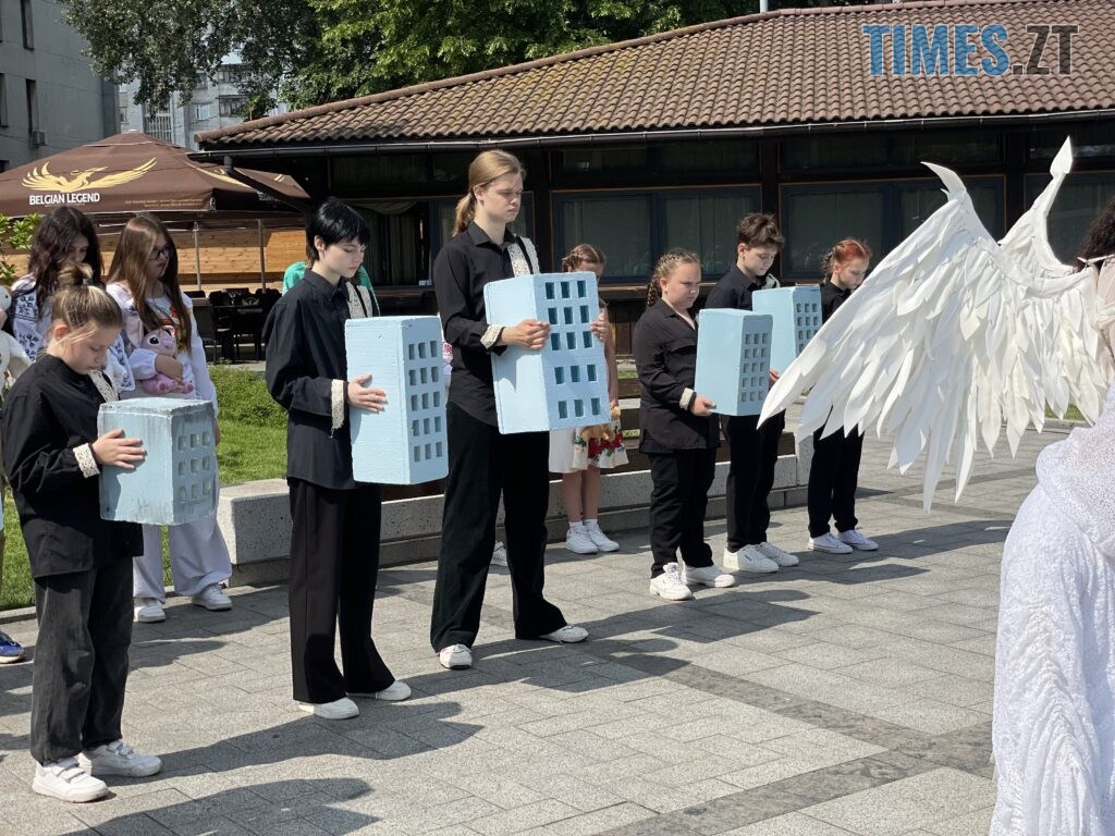 “Тиша, що говорить”: у Житомирі вшанували пам’ять дітей, які загинули від рук окупантів (ФОТО)