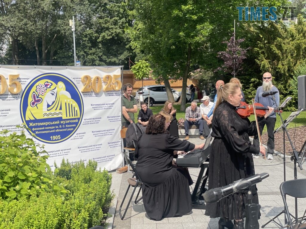 “Тиша, що говорить”: у Житомирі вшанували пам’ять дітей, які загинули від рук окупантів (ФОТО)