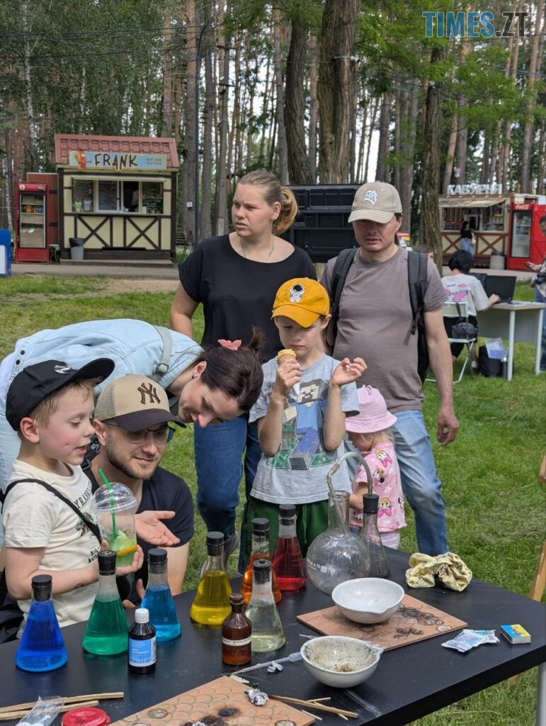 Авіація в дії: у Житомирі презентували профорієнтаційний проєкт із симуляторами польотів і дронами (ФОТО)