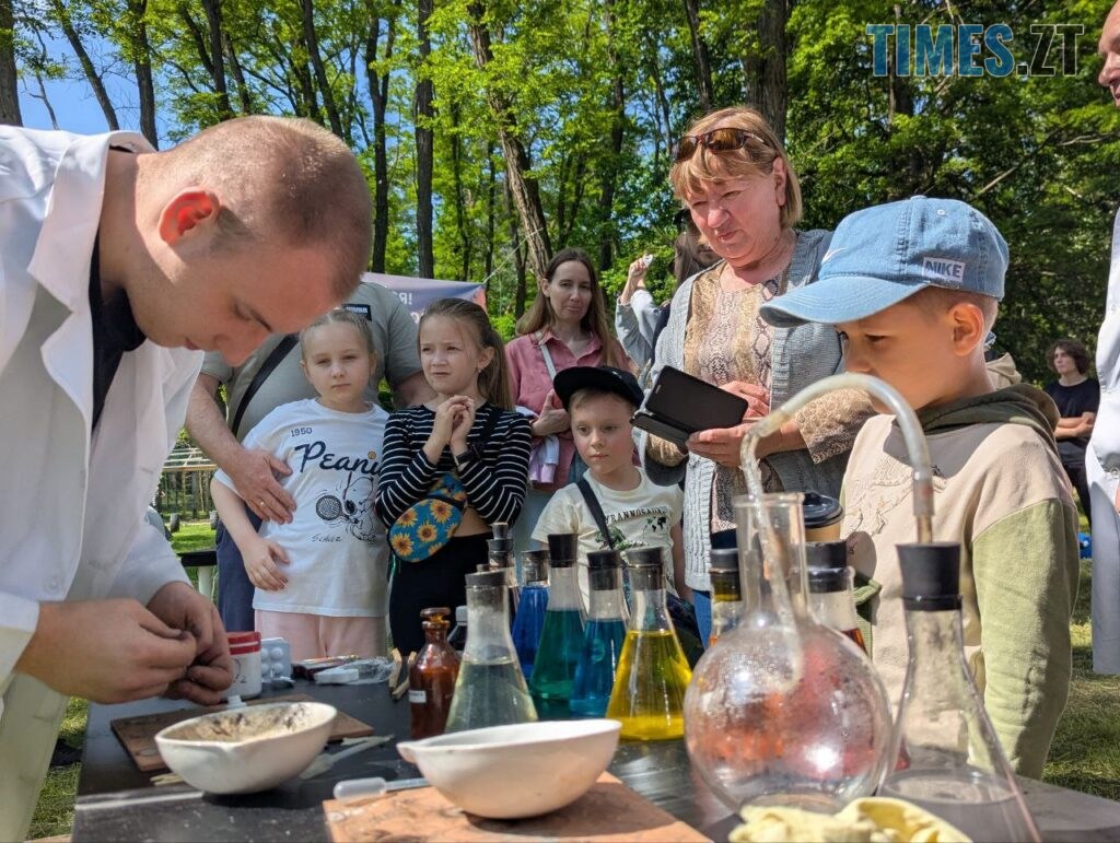 Авіація в дії: у Житомирі презентували профорієнтаційний проєкт із симуляторами польотів і дронами (ФОТО)