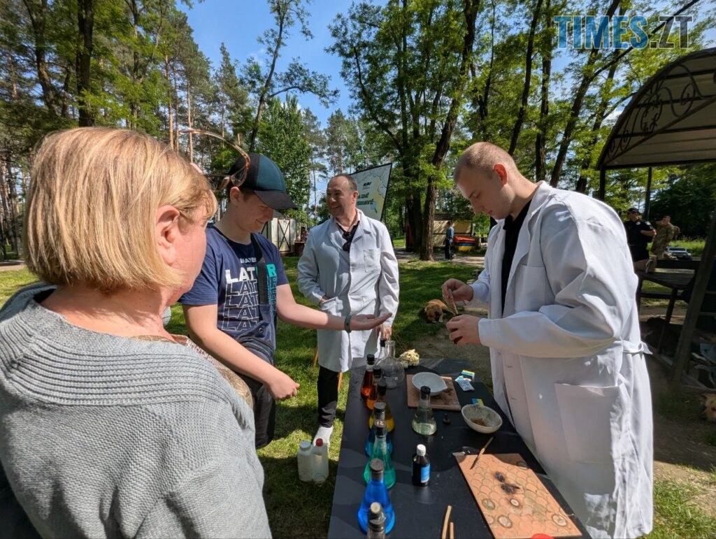 Авіація в дії: у Житомирі презентували профорієнтаційний проєкт із симуляторами польотів і дронами (ФОТО)