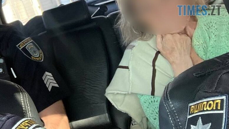 На Житомирщині правоохоронці повернули додому двох заблукавших літніх людей