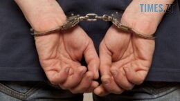 На Бердичівщині перед судом постане голова сільради, який примушував віддати борг та погрожував розправою місцевому мешканцю