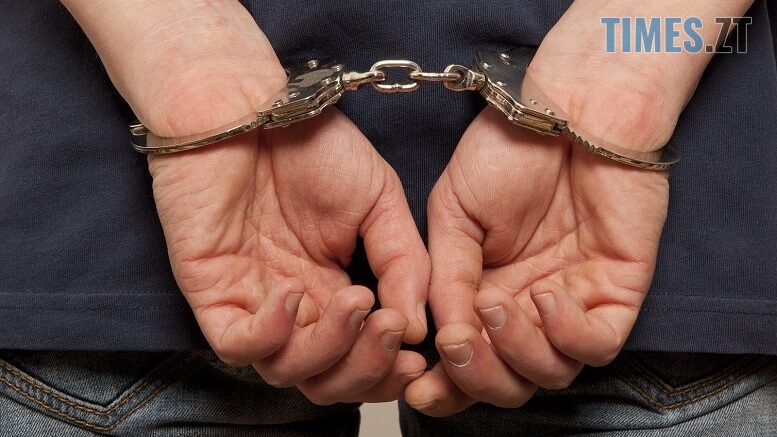 На Бердичівщині перед судом постане голова сільради, який примушував віддати борг та погрожував розправою місцевому мешканцю