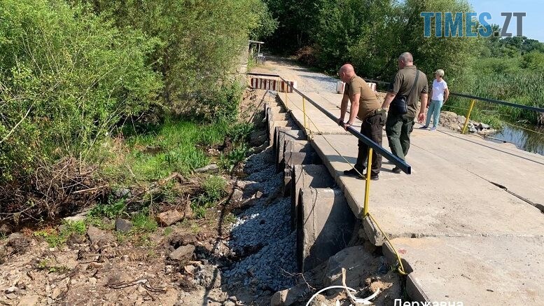На Звягельщині екологи виявили численні факти встановлення незаконних дамб та перекриття річки
