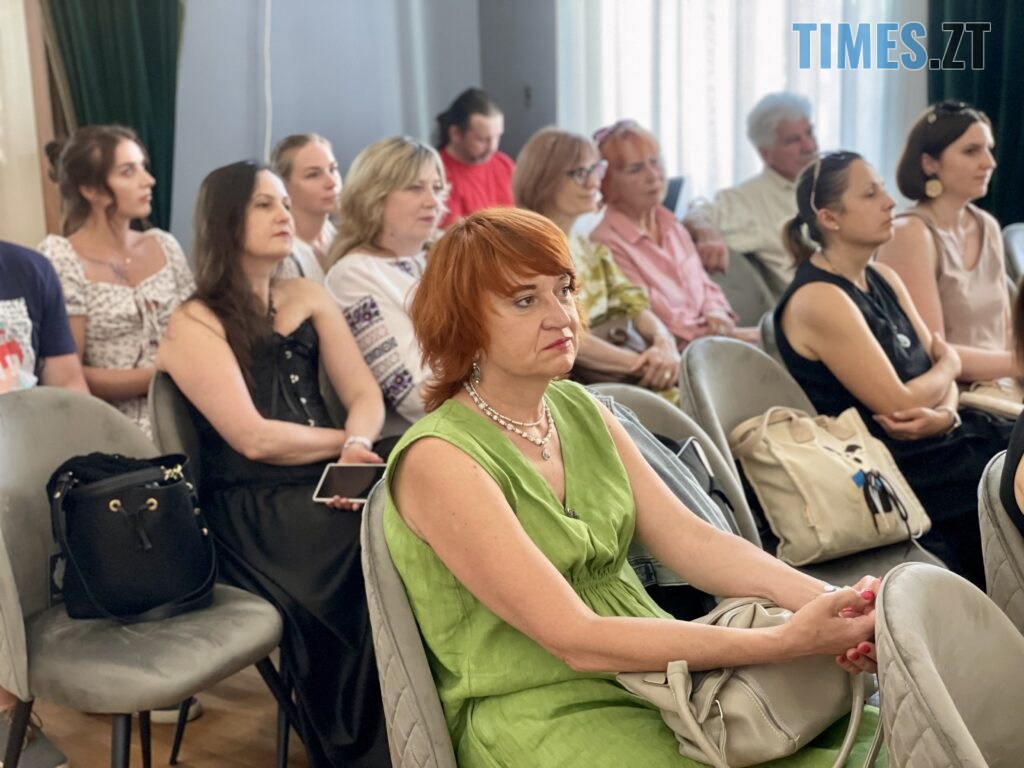 “Пензлем серце” – виставка Ліни Бас в Домі української культури у Житомирі (ФОТО)