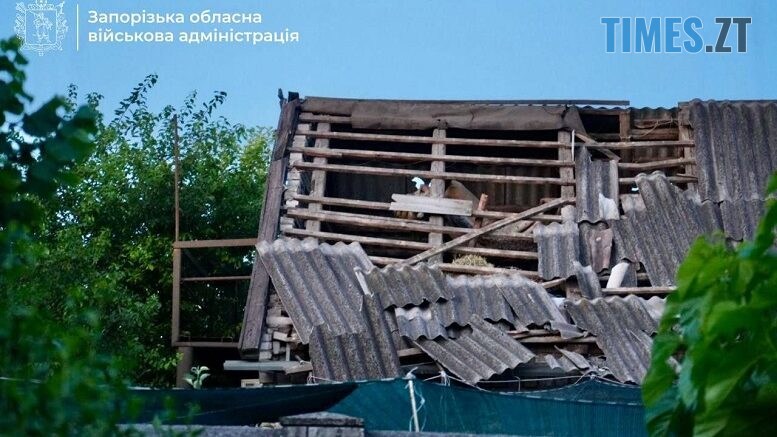 Вночі російські терористи атакували сільськогосподарські підприємства і житлові будинки Запоріжжя та Дніпропетровщини