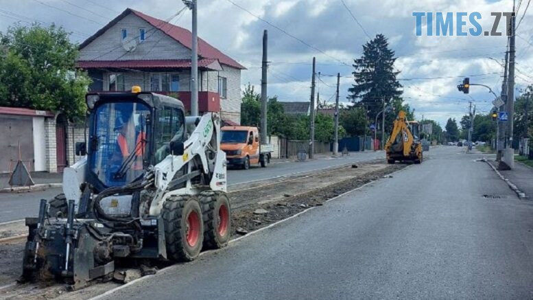 У Житомирі підходить до завершення ремонт асфальтобетонного покриття трамвайних колій