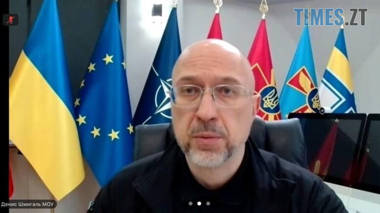 Військовим в Україні загрожують затримки зарплат: Шмигаль пояснив причину і назвав дату
