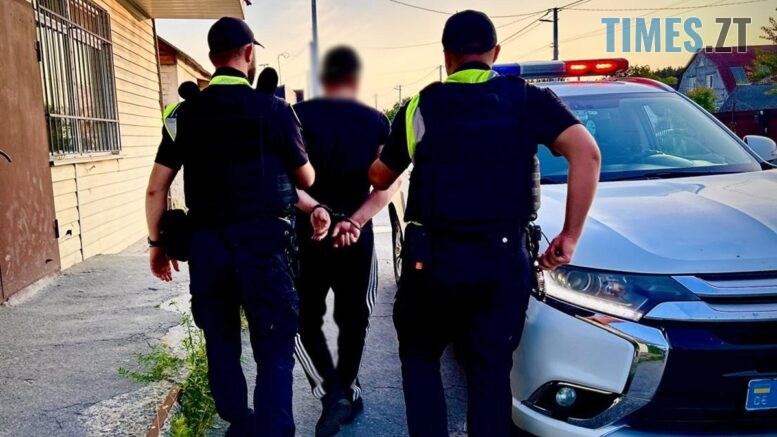 Замах на вбивство у Звягелі: поліцейські затримали стрілка, який поранив пенсіонера