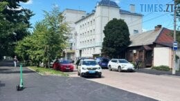 У Житомирі підліток на електросамокаті наїхав на 7-річну дівчинку
