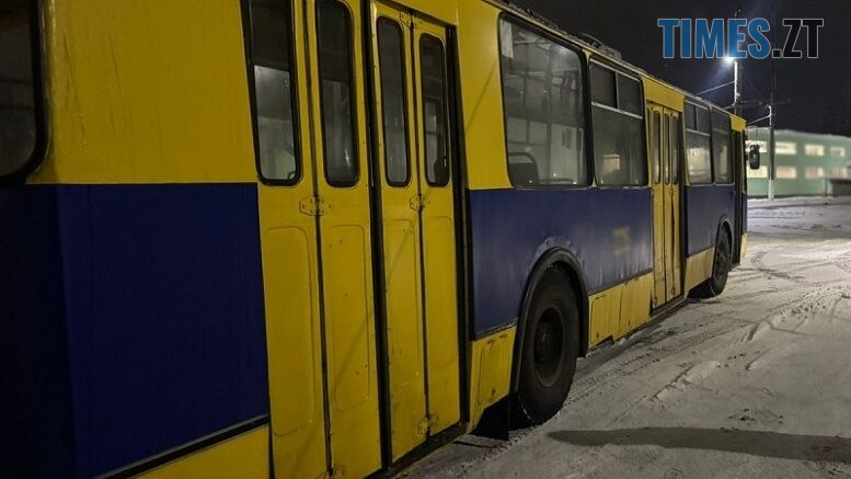 У Житомирі 16-річного хлопця вдарило струмом у тролейбусі: поліція розпочала розслідування