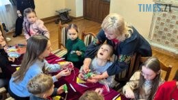 Дотик до традиції: у Житомирі виготовляли різдвяні мотанки