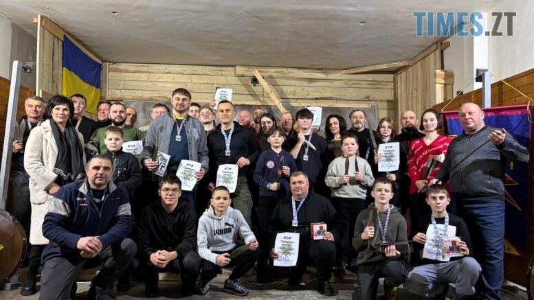 «Сталь, що єднає» та «Пліч-о-пліч»: спортивний Звягель об’єднав покоління в День Соборності